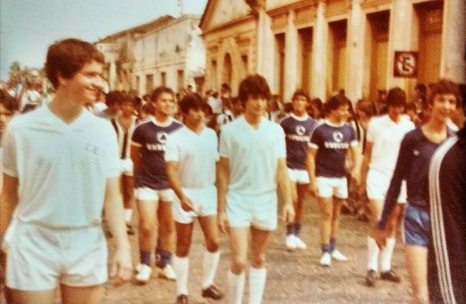 Desfile Cívico 07/09/1988 (Fonte: Biblioteca Municipal)
